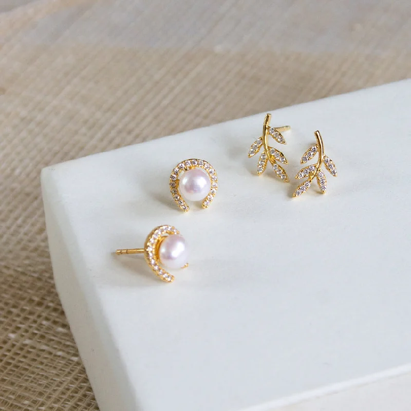 Sparkling Gold Earrings-Eques Pearl Studs