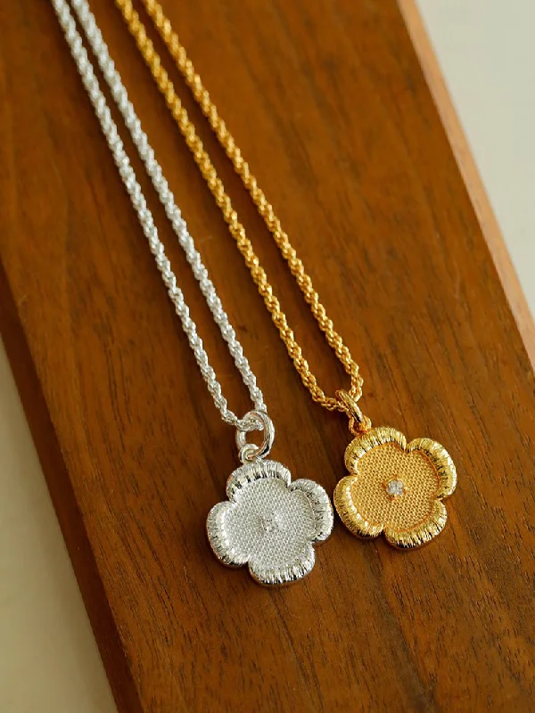 Trendy Necklace for Teens-Lace Embroidered Flower Necklace