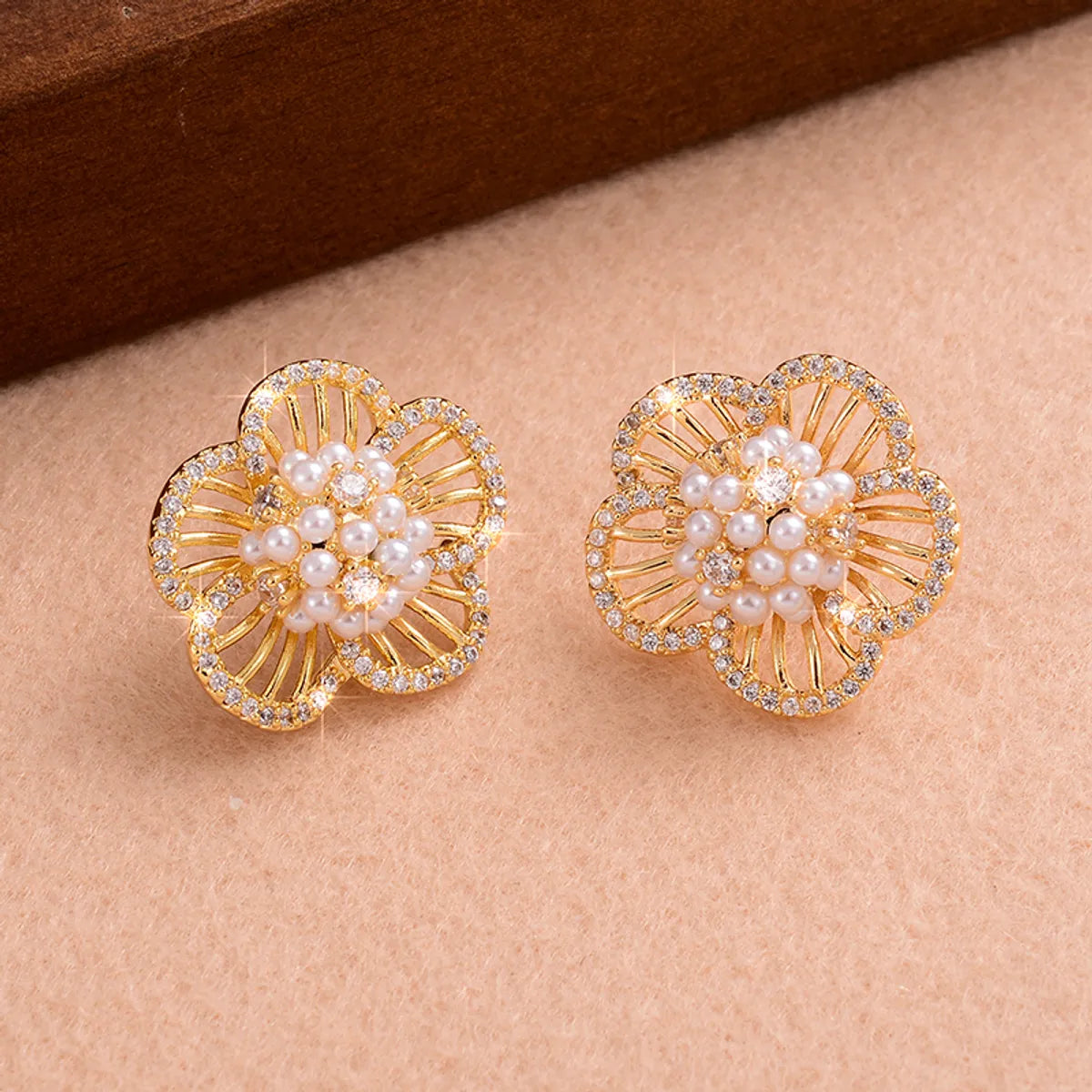 Black Earrings for Women-1 Pair Ig Style Sweet Flower Plating Inlay Copper Pearl Zircon 14k Gold Plated Ear Studs