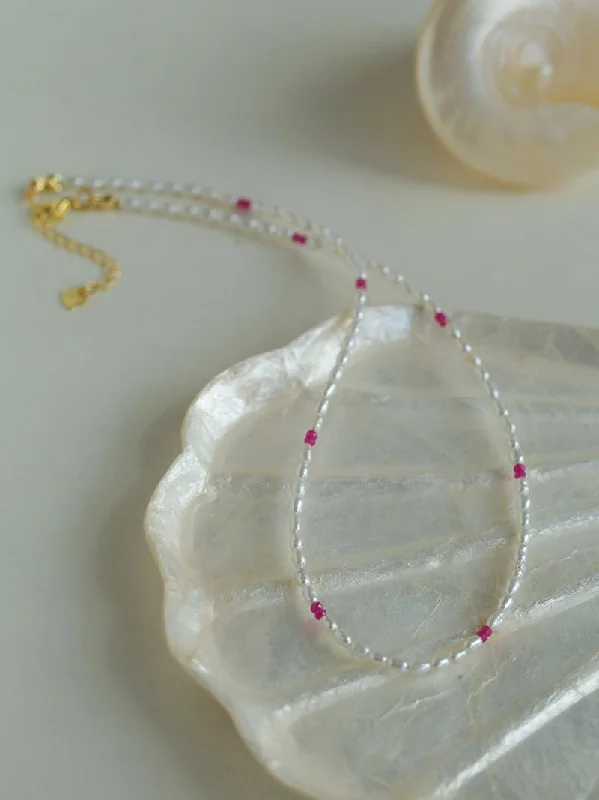 Stunning Crystal Necklace-Mini Pearl and Ruby Short Necklace