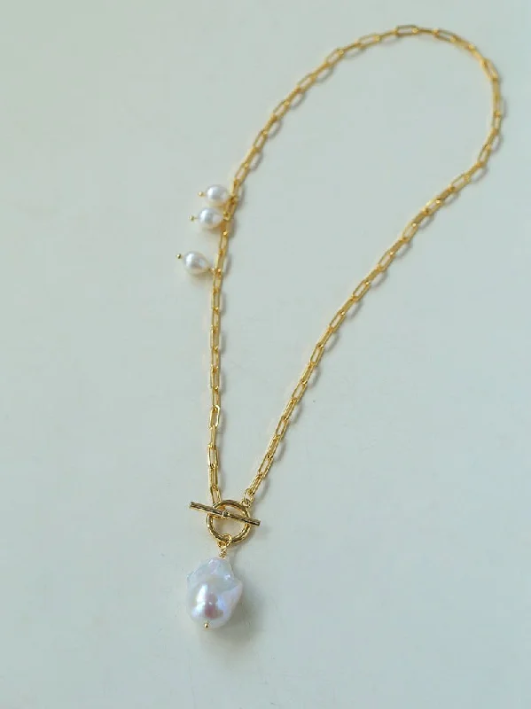 Designer Pendant Necklace-Suqare Chain Baroque Pearl Clip-on Pendants Necklace