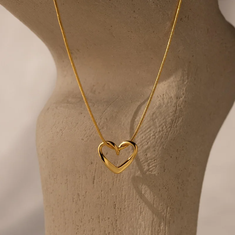 Beautiful Gold Necklace-Heart Knot Necklace