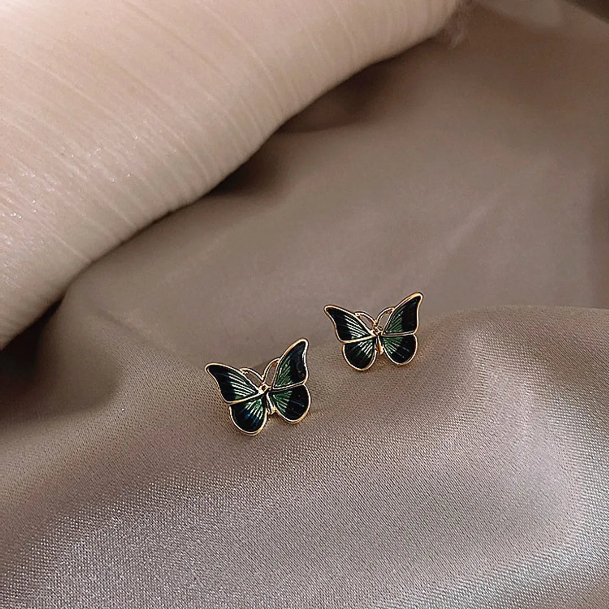 Unique Silver Earrings-1 Pair Fashion Butterfly Alloy Enamel Plating Women's Ear Studs