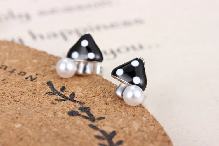 Modern Silver Earrings-1 Pair Simple Style Commute Mushroom Inlay Copper Pearl Ear Studs