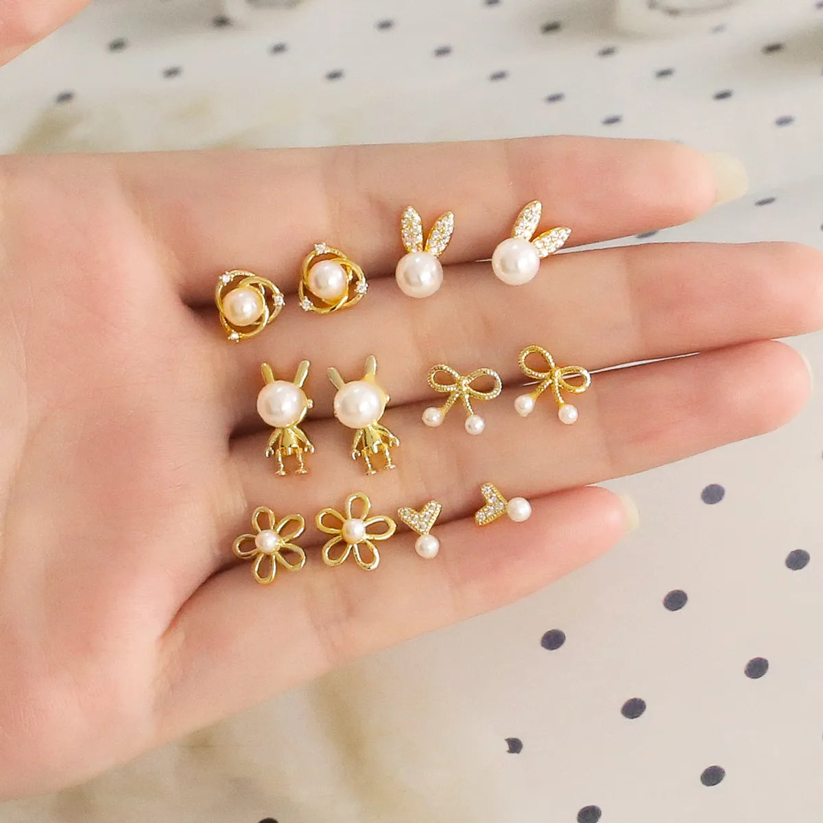 Bohemian Style Earrings-1 Pair Modern Style Simple Style Rabbit Flower Bow Knot Plating Inlay Copper Pearl Zircon 18k Gold Plated Ear Studs